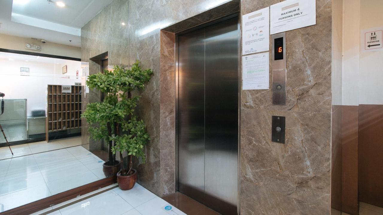 RedDoorz Plus @ Kamuning Quezon City Exterior foto