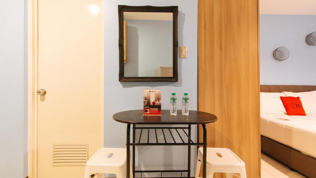 RedDoorz Plus @ Kamuning Quezon City Exterior foto