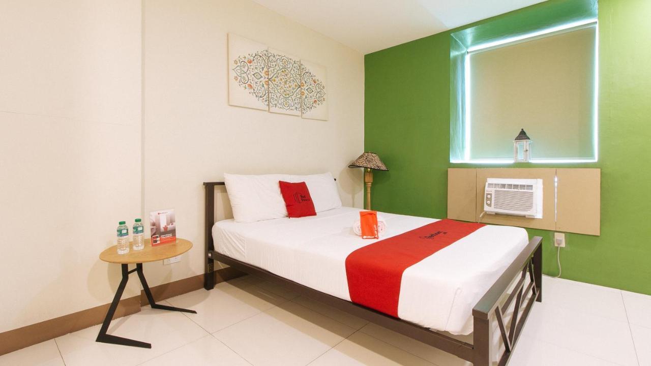RedDoorz Plus @ Kamuning Quezon City Exterior foto